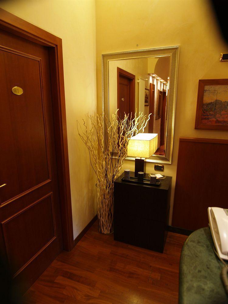 69 Manin Street Hotell Rom Exteriör bild