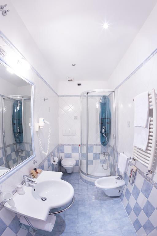 69 Manin Street Hotell Rom Exteriör bild