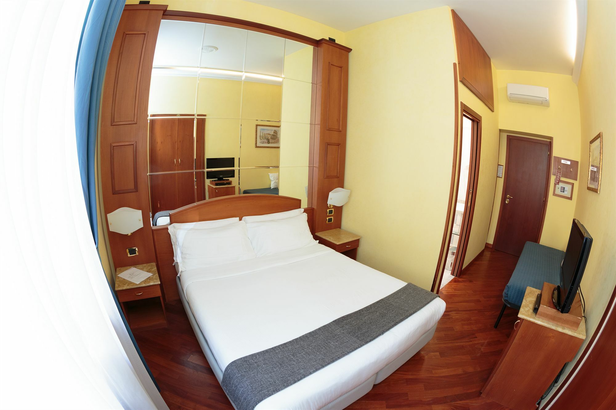 69 Manin Street Hotell Rom Exteriör bild